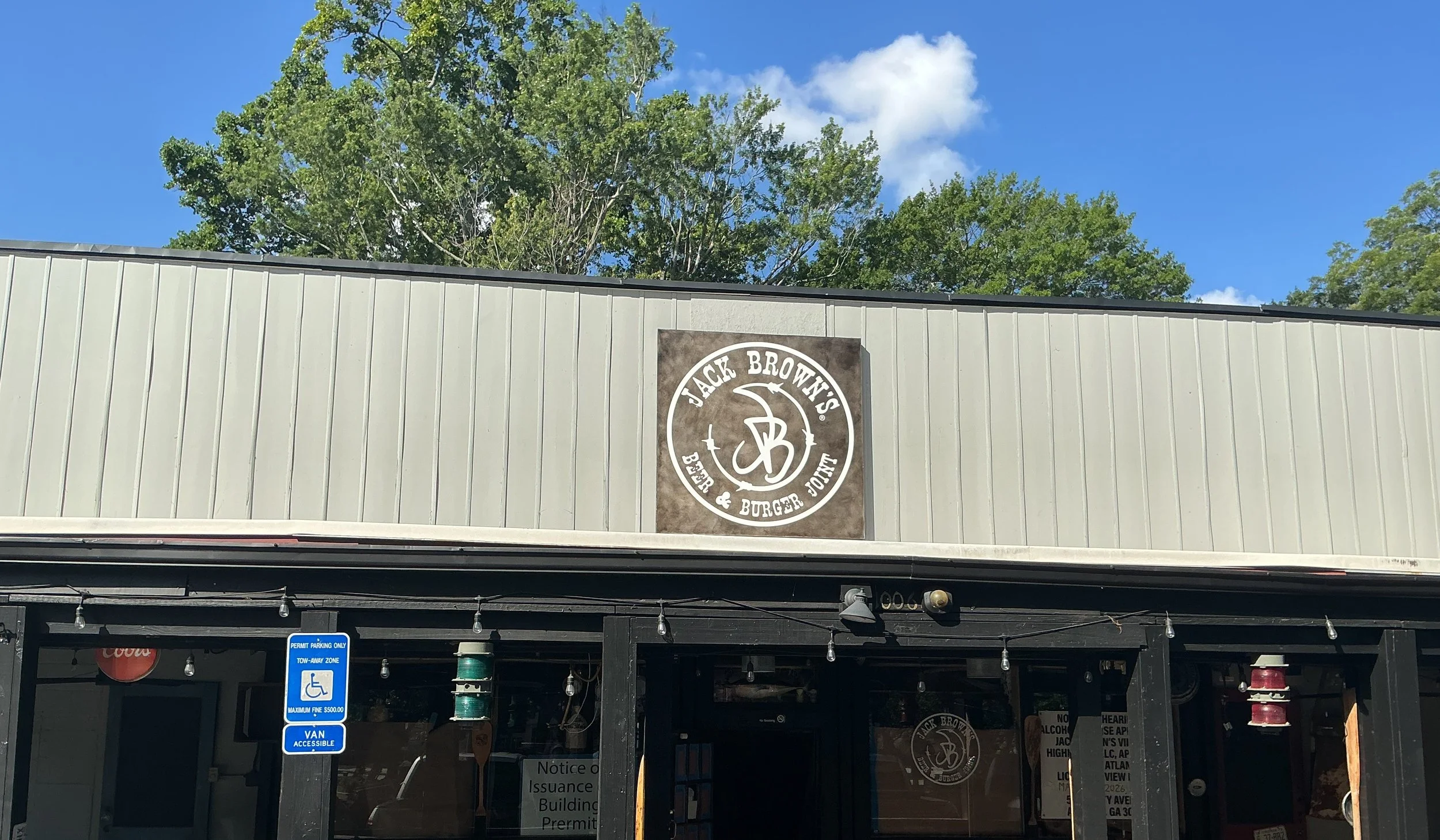 DMR BEGINS JACK BROWN’S REMODEL IN VIRGINIA-HIGHLAND