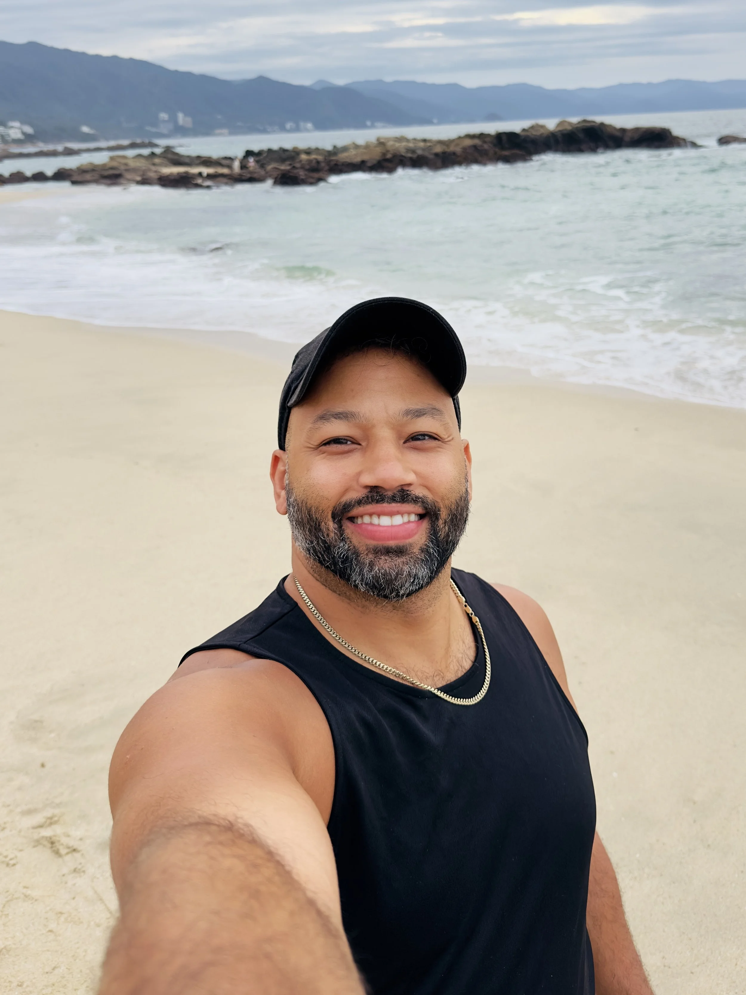 Best Time to Visit Puerto Vallarta: Holidays, Bear Week, Pride & More