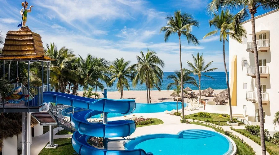 Hotel Krystal Puerto Vallarta1.jpg