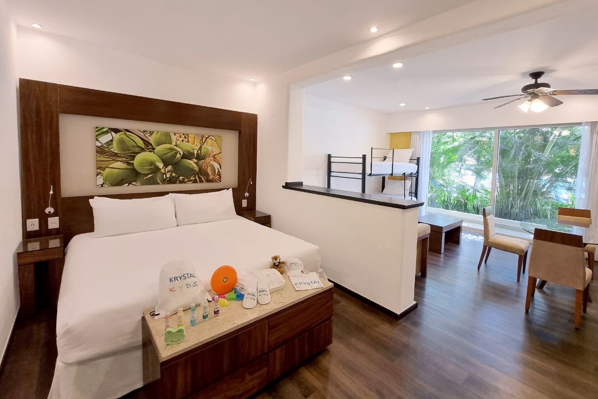 Hotel Krystal Puerto Vallarta4.jpg
