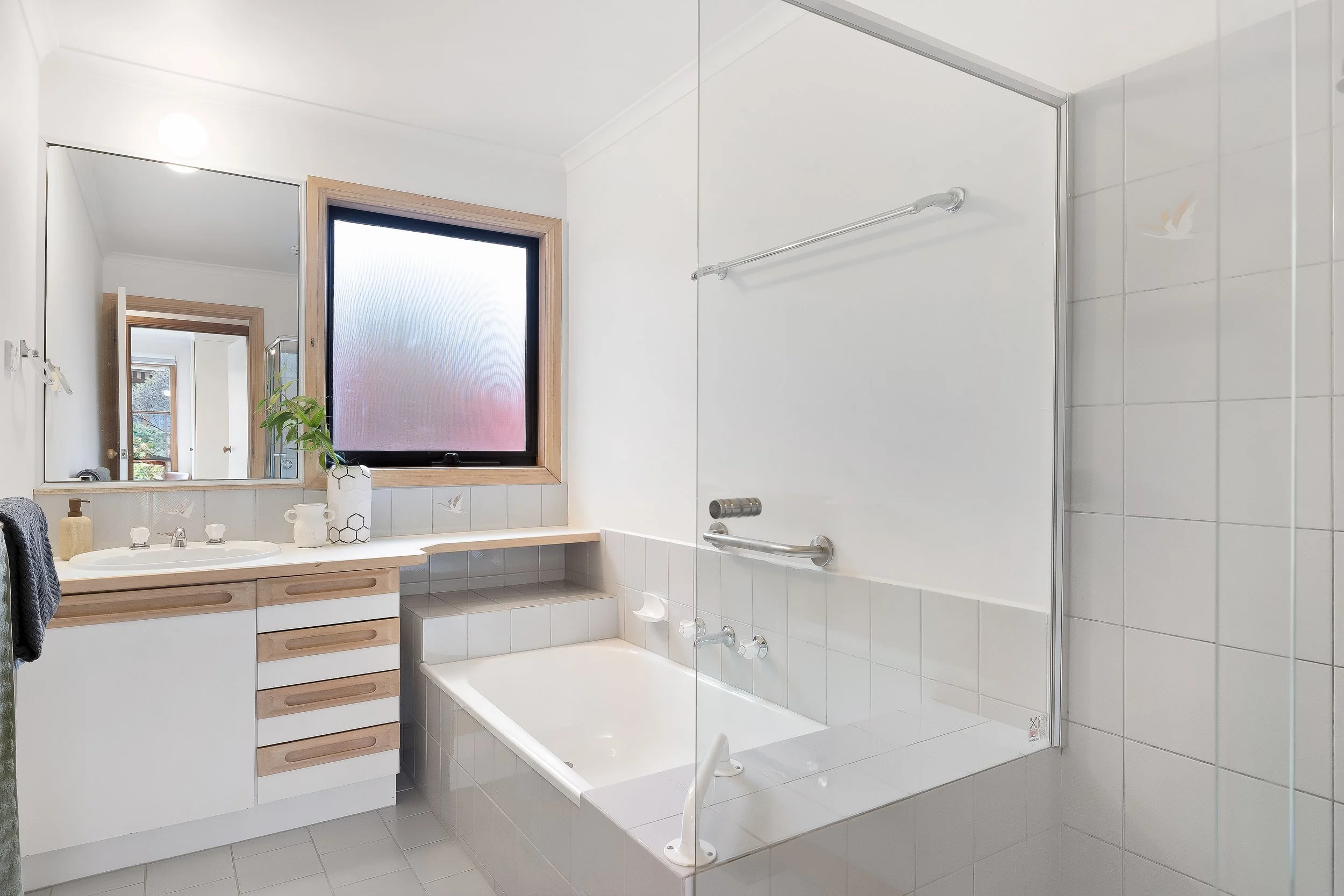 13.02.2026 - 5-96 BELEURA HILL ROAD MORNINGTON-10.jpg