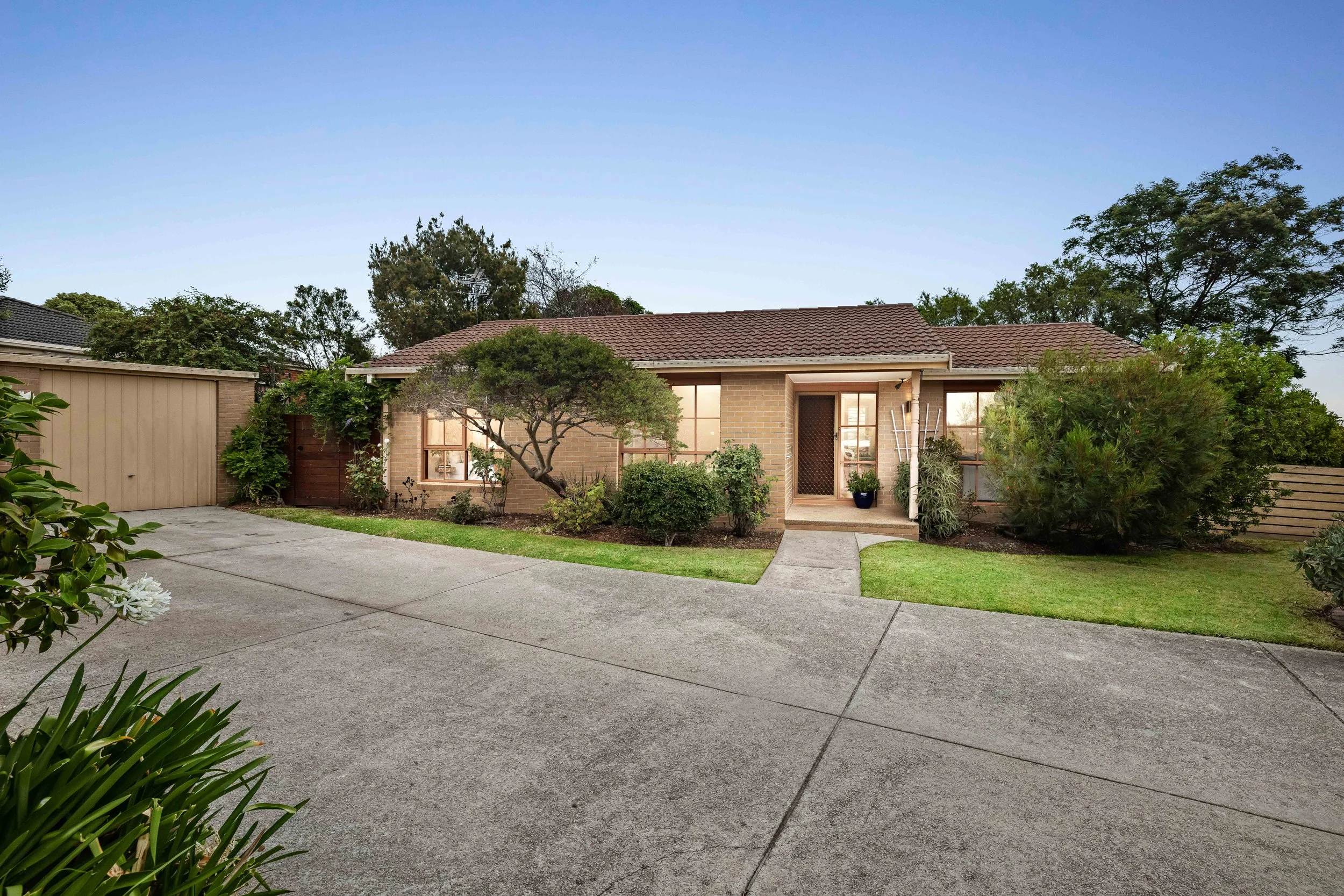 5/96 Beleura Road Mornington