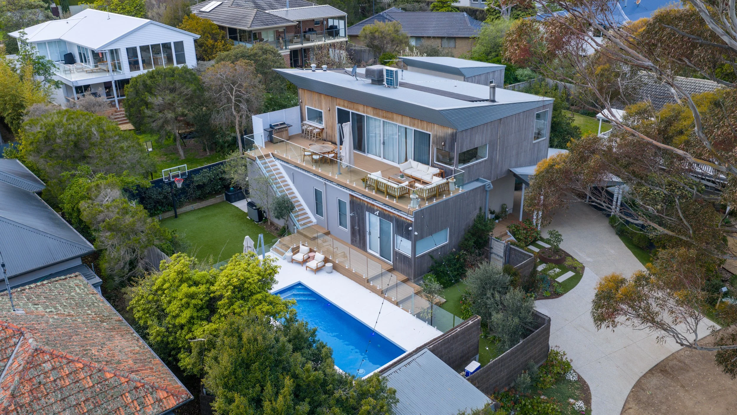 13.09.2025 - 8 BIRDWOOD AVE MORNINGTON - DRONE-3.jpg