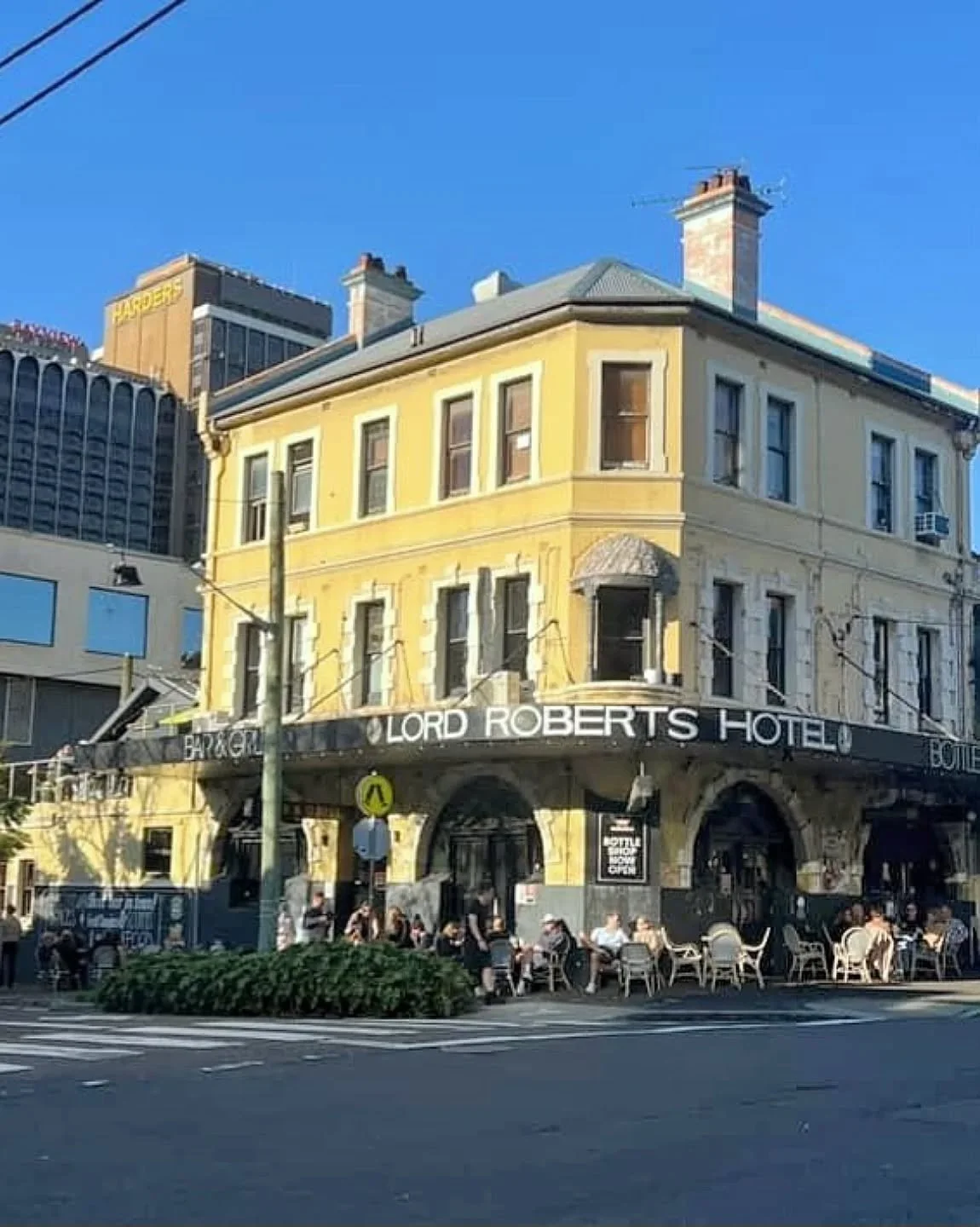 This is what it's about. When the sun is out, spending quality time with your favourite people at your local pub having afternoon beers.