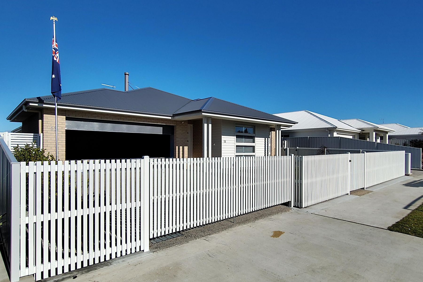 Edited white fence.png