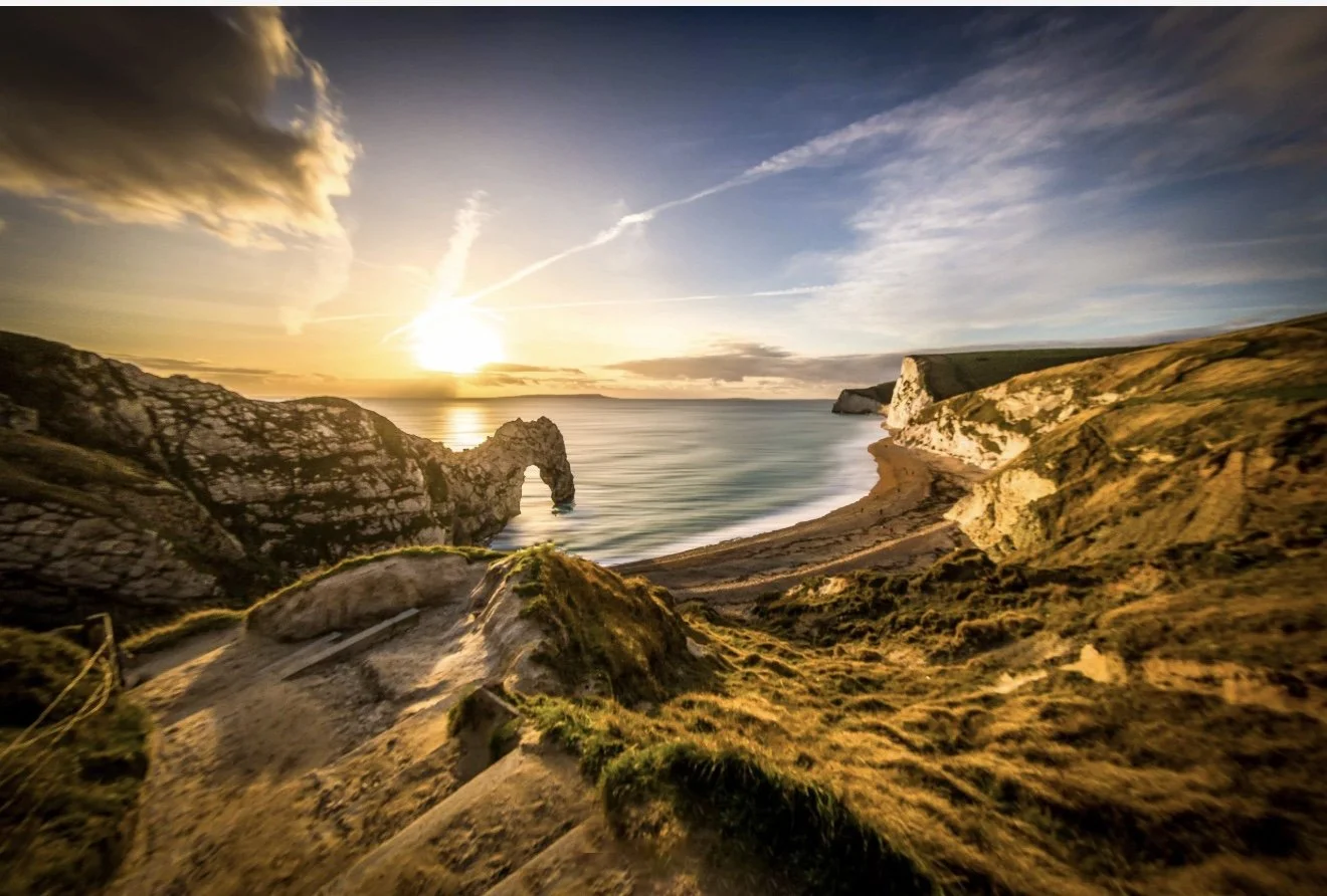 Durdle Door Masterclass: Capturing the Golden Hour on the UNESCO Jurassic Coast (UK Travel Guide)