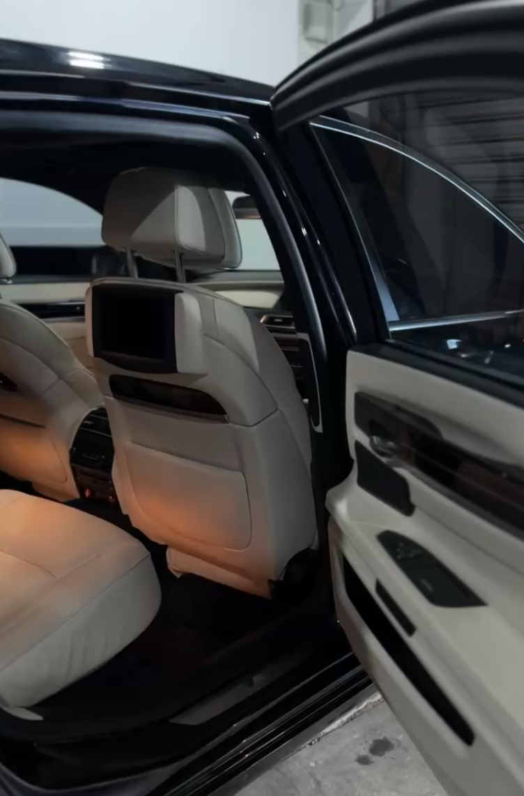 BMW 7 Series Interior Detailing.JPG