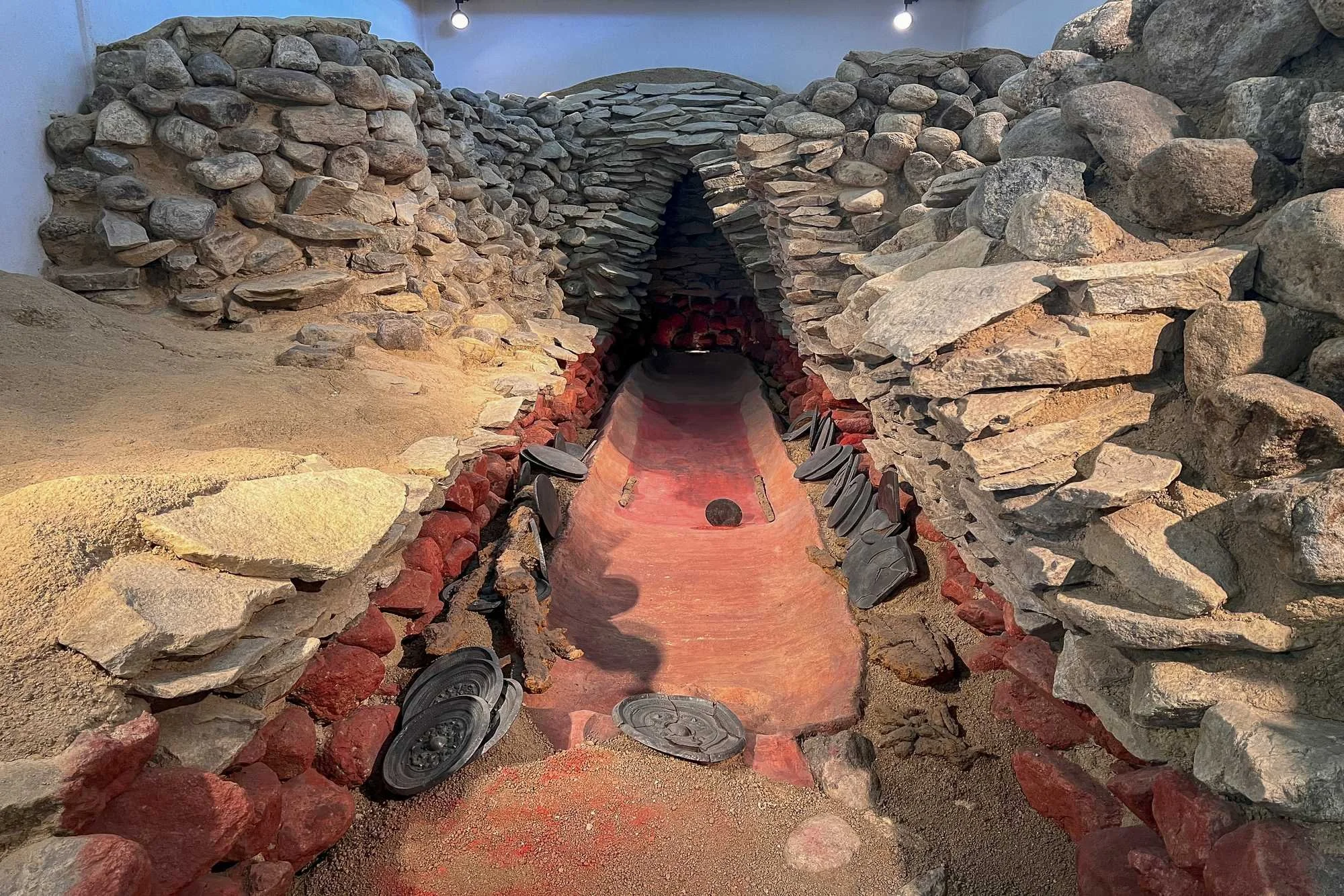 Kurozuka-Kofun_014.jpg