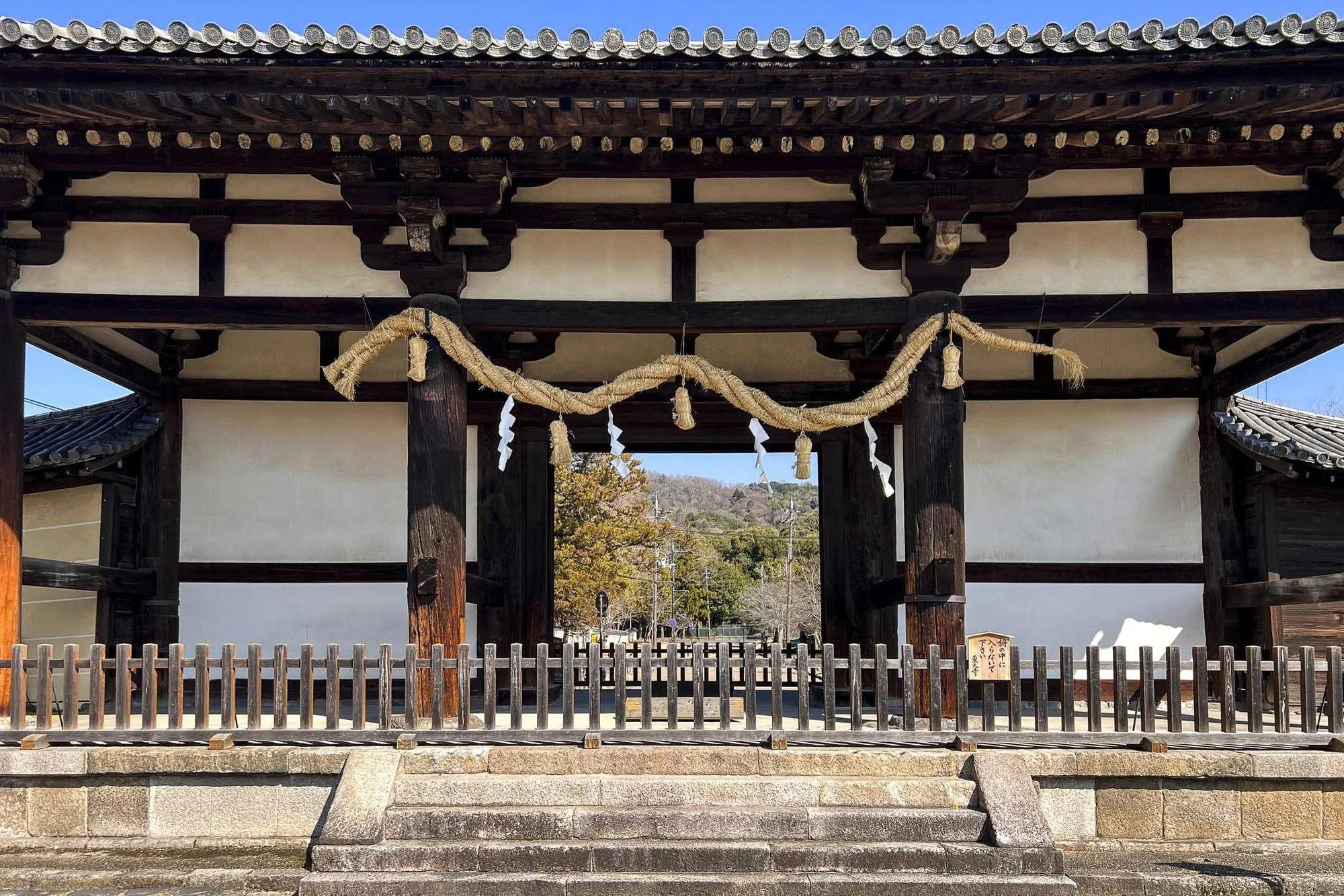 Tegaimon-Gate_002.jpg