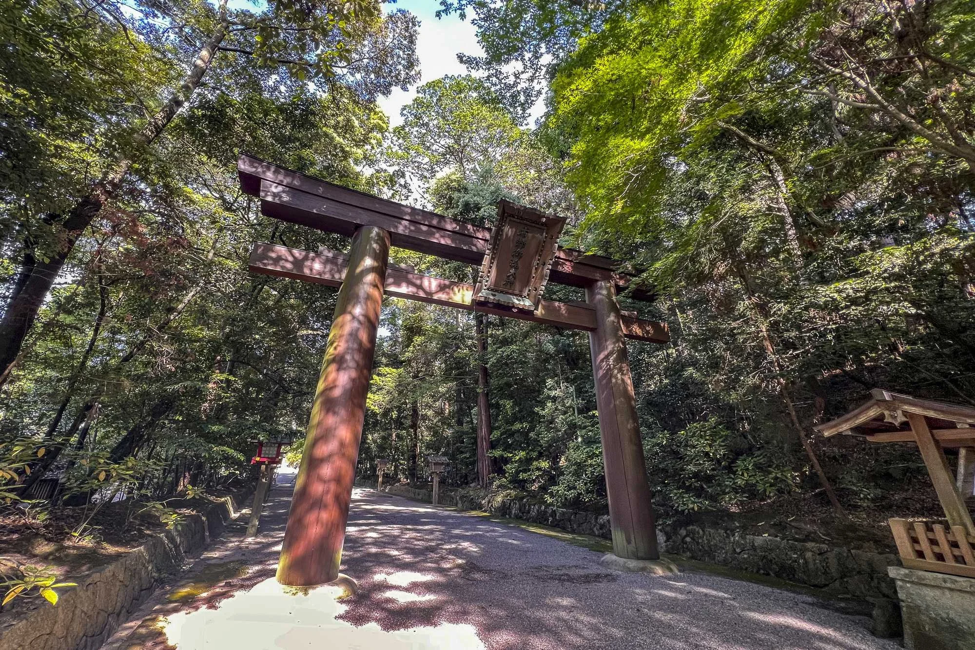 Isonokami-jingu-Shrine_002.jpg