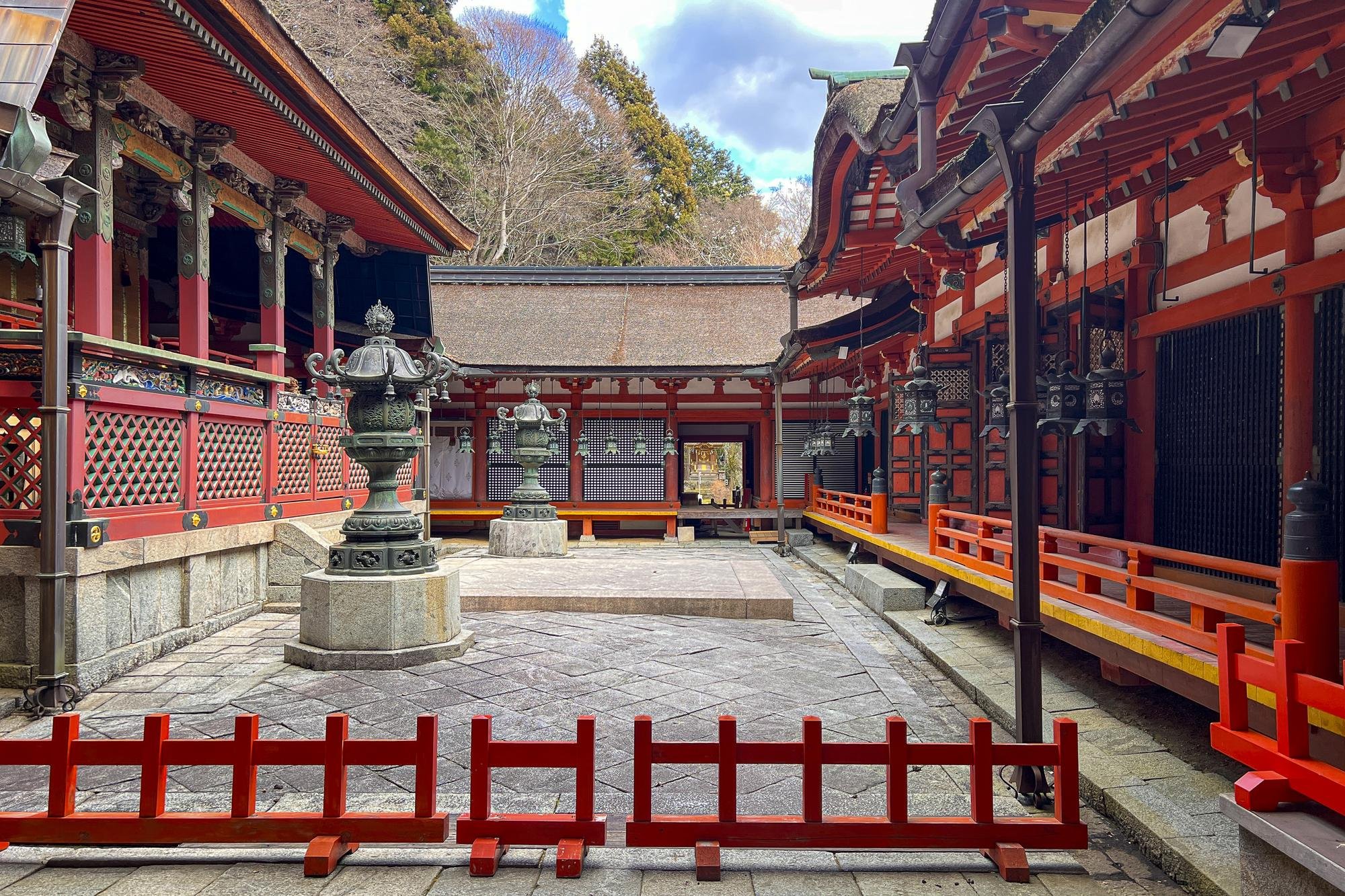 Tanzanjinja-Shrine_039.jpg