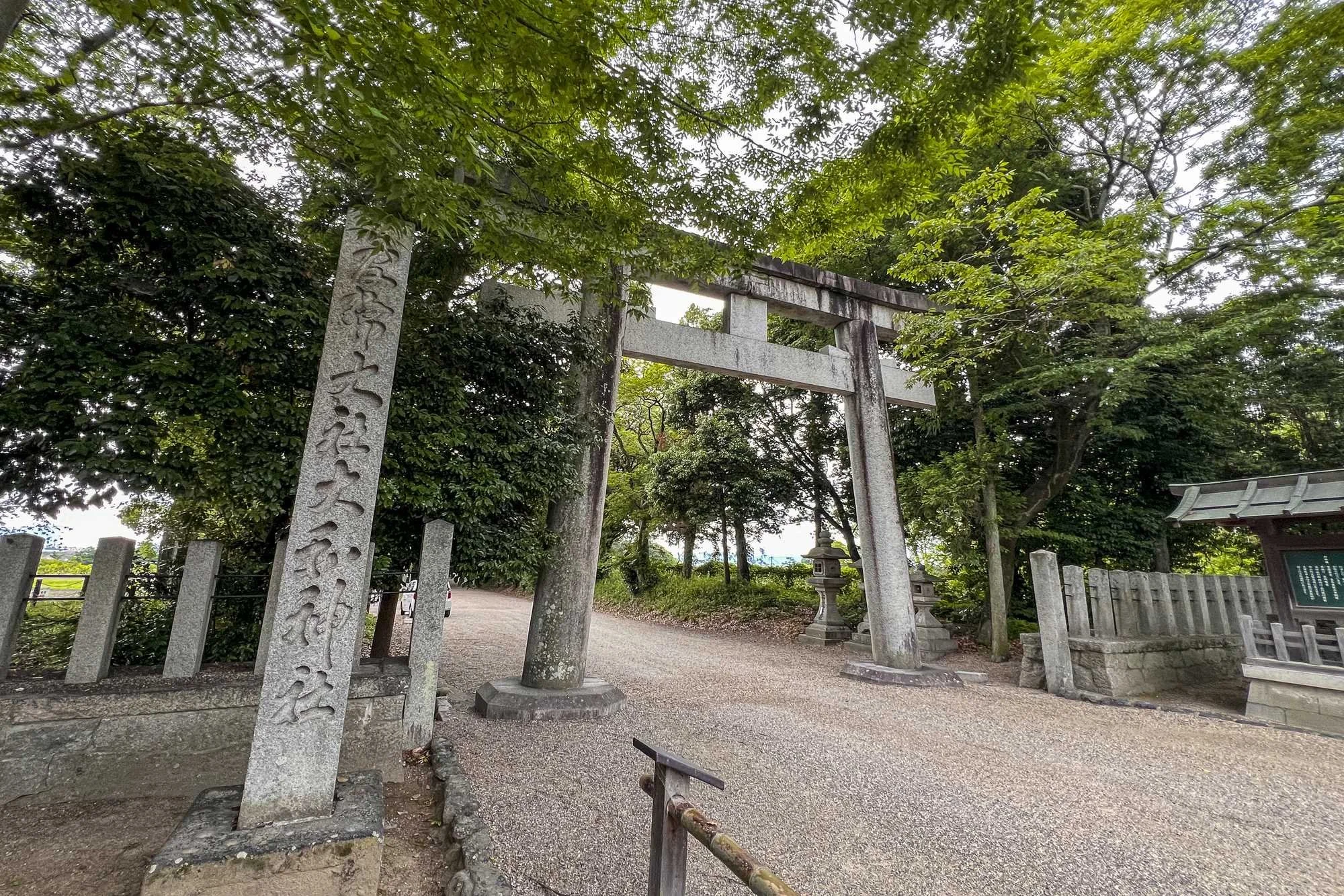 Oyamato-jinja-Shrine_001.jpg