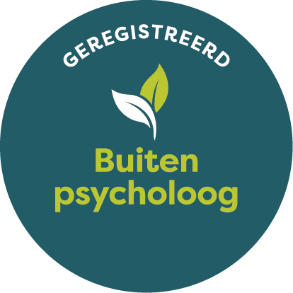 Certificaat met tekst 'GEREGISTREERD Buiten psycholoog' en een afbeelding van een blad.