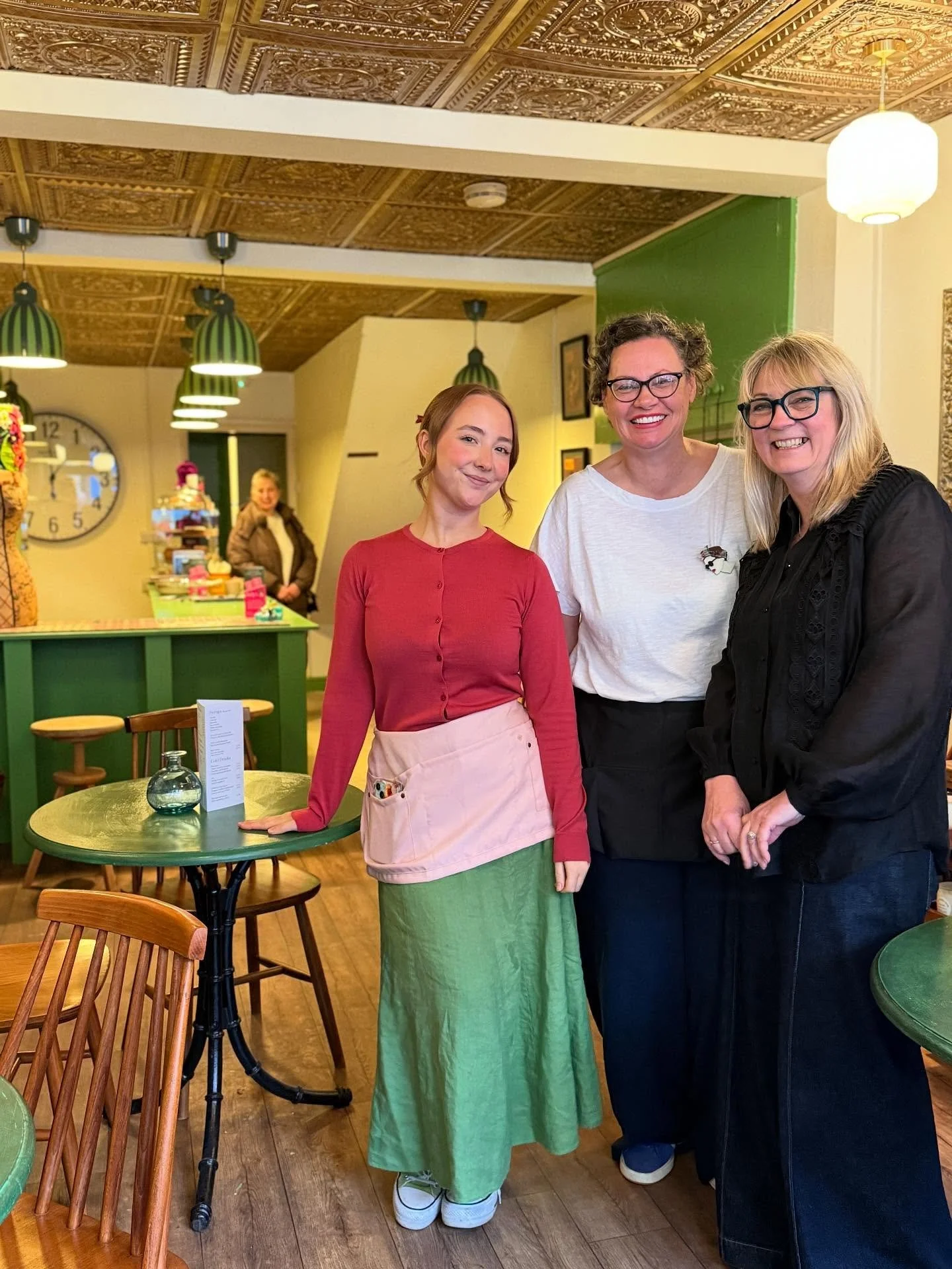 Welcome to Dolly&rsquo;s Interior Cafe! @dollys_interiors_cafe 

Opening this coming Thursday 13th November, serving up delectable Hot Drinks &amp; Cakes, alongside Contemporary &amp; Vintage Homewares.

Upstairs you can book on to Creative Workshops