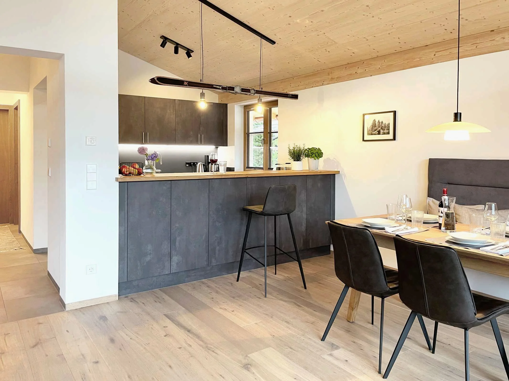 Komfortable, offene Küche in h9 Ferienapartments in Garmisch-Partenkirchen