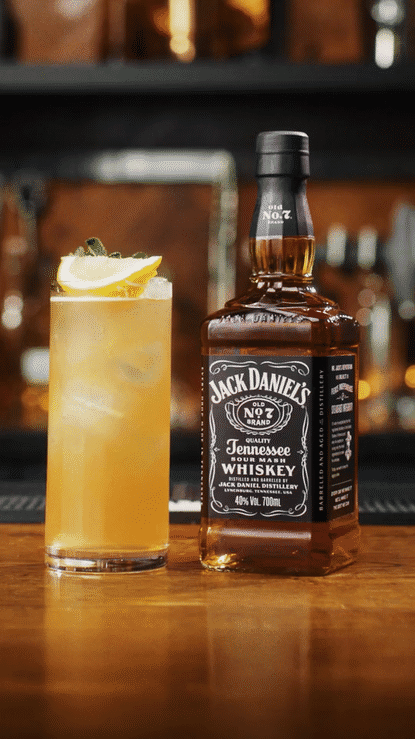 Jack Daniels McLaren Cocktail-high.gif