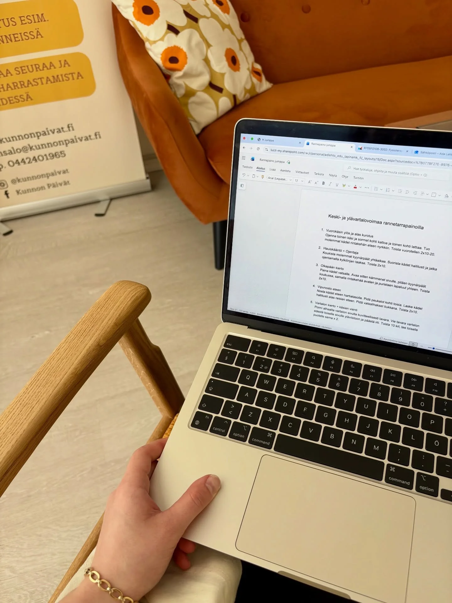 Meid&auml;n fyssariopiskelija Adan harkkakuulumisia viime viikolta❤️:

Mun aurinkoinen harkkaviikko kuvissa! P&auml;iv&auml;t on vaihtelevia mutta t&auml;ynn&auml; oppimista ja t&auml;rkeit&auml; hetki&auml; minulle, ett&auml; asiakkaille☀️🥳

✍🏼Suu