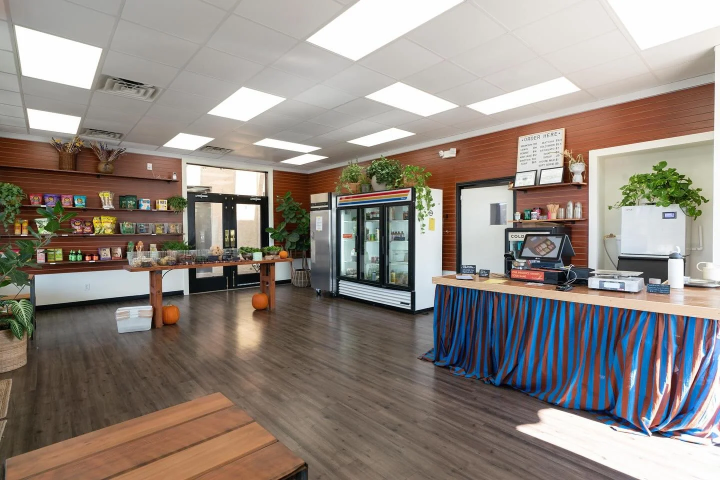 sunday restock 📈 open again Tuesday at 11a 🌞
until then, see ya around the neighborhood 👋