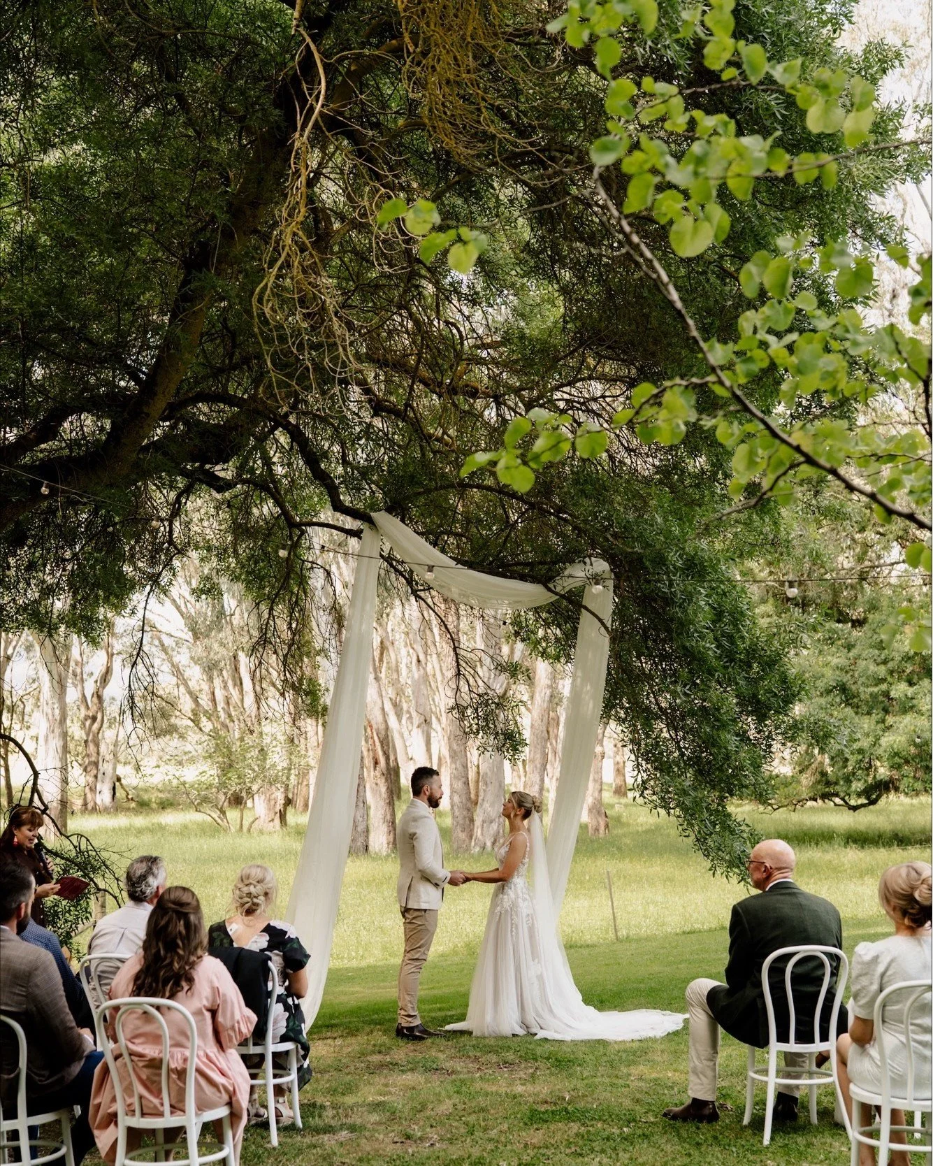 An intimate Gapsted ceremony for The Gartsides. Bentwood seating by Tempo. Congrats team!

#intimateceremony #weddingceremony #gapsted