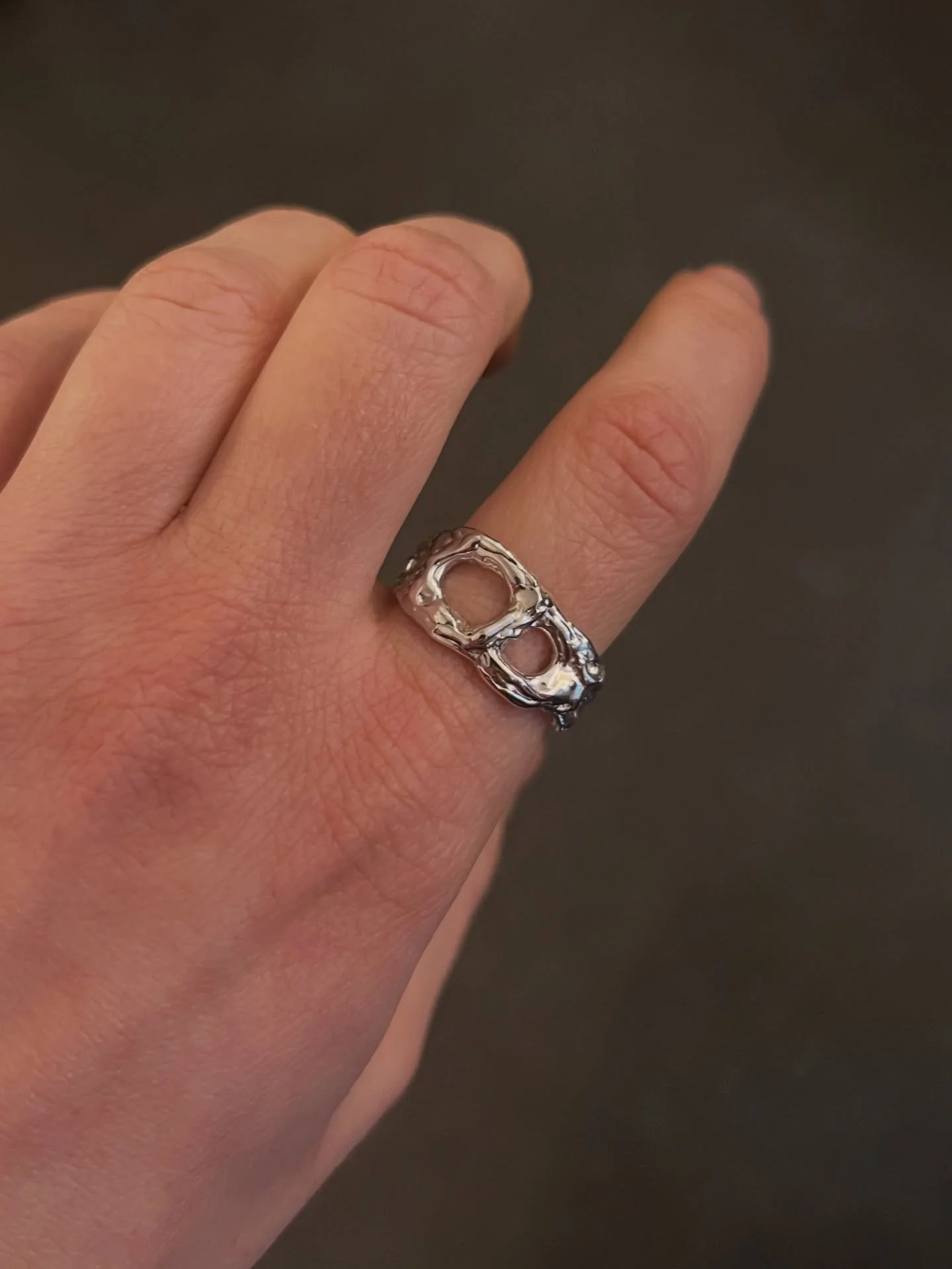 This V&eacute;ra ring was created as a custom order for him.
An organic form born from wax, shaped slowly, carrying intention.
A quiet token, made to be worn every day.
Available for custom orders

#kaltjewellery #ringforhim #handmadering #copenhagen