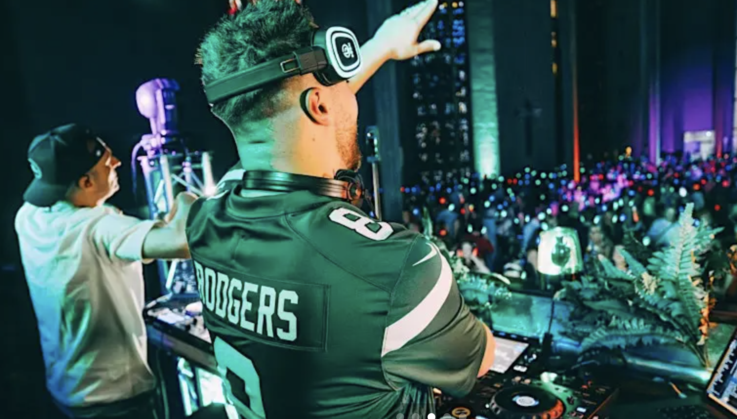 00s Silent Disco in Canterbury Cathedral