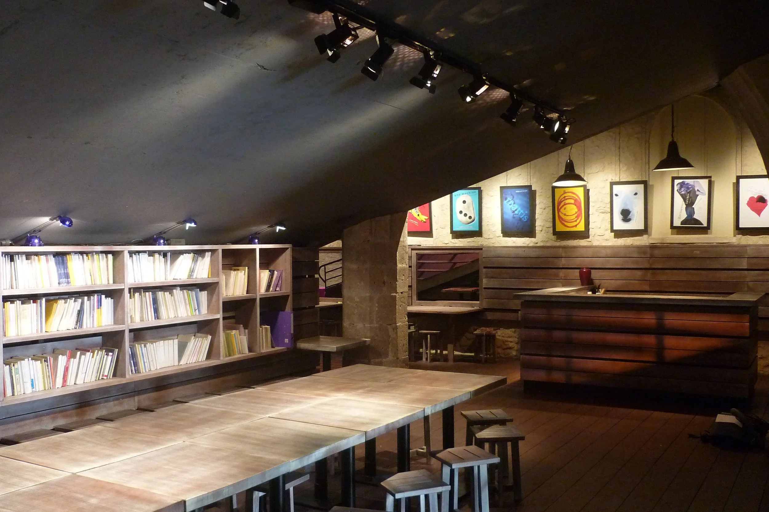 05 TTN théâtrotèque et bar.jpg