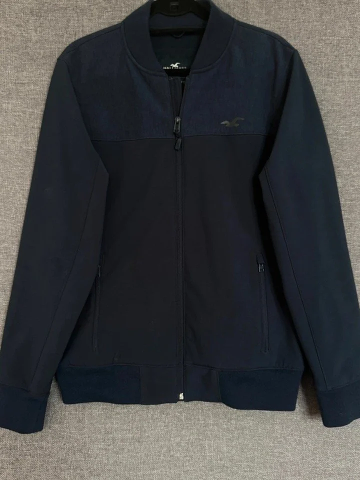I just added a new item to eBay, Casual Hollister Weatherproof Softshell Navy Bomber Jacket &ndash; Size S! #eBay #eBaySeller

https://ebay.us/m/wRfTDu