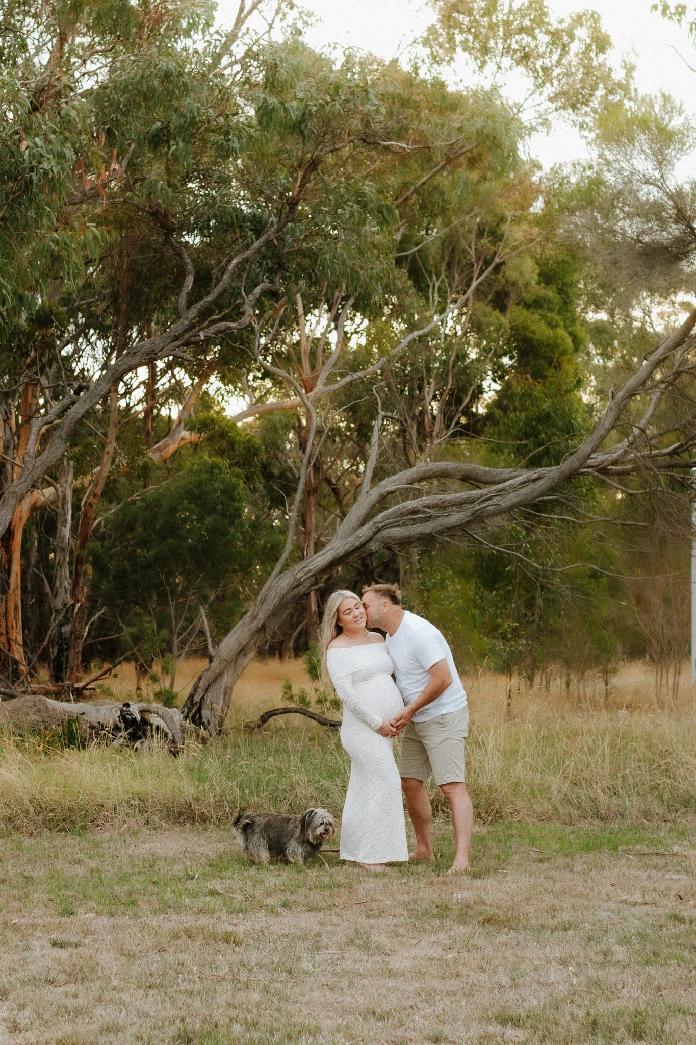 What to wear for a outdoor maternity photoshoot Bendigo