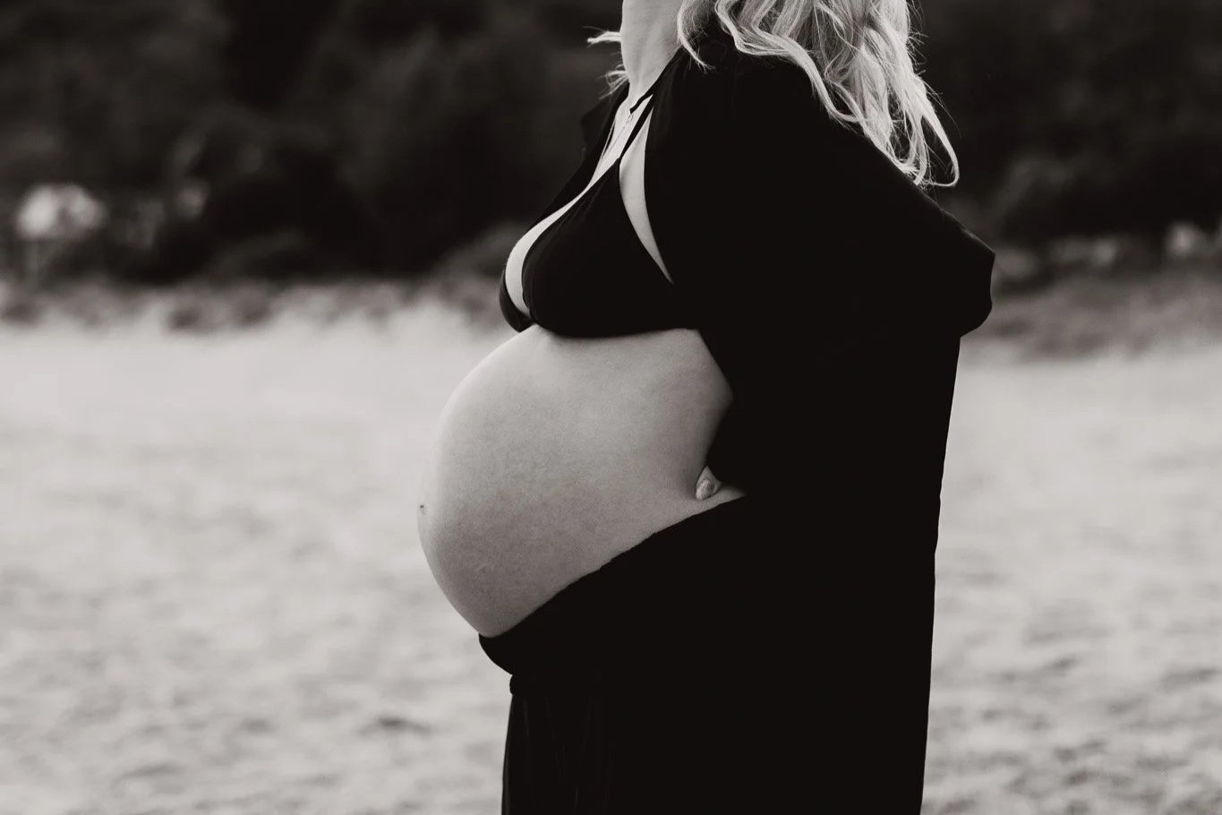 Editorial maternity photoshoot on the beach