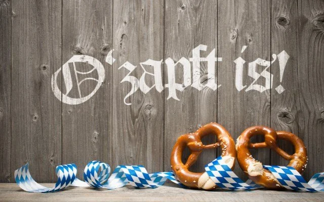 Brezeln als Dekoration einer Firmenfeier Oktoberfest in Leipzig