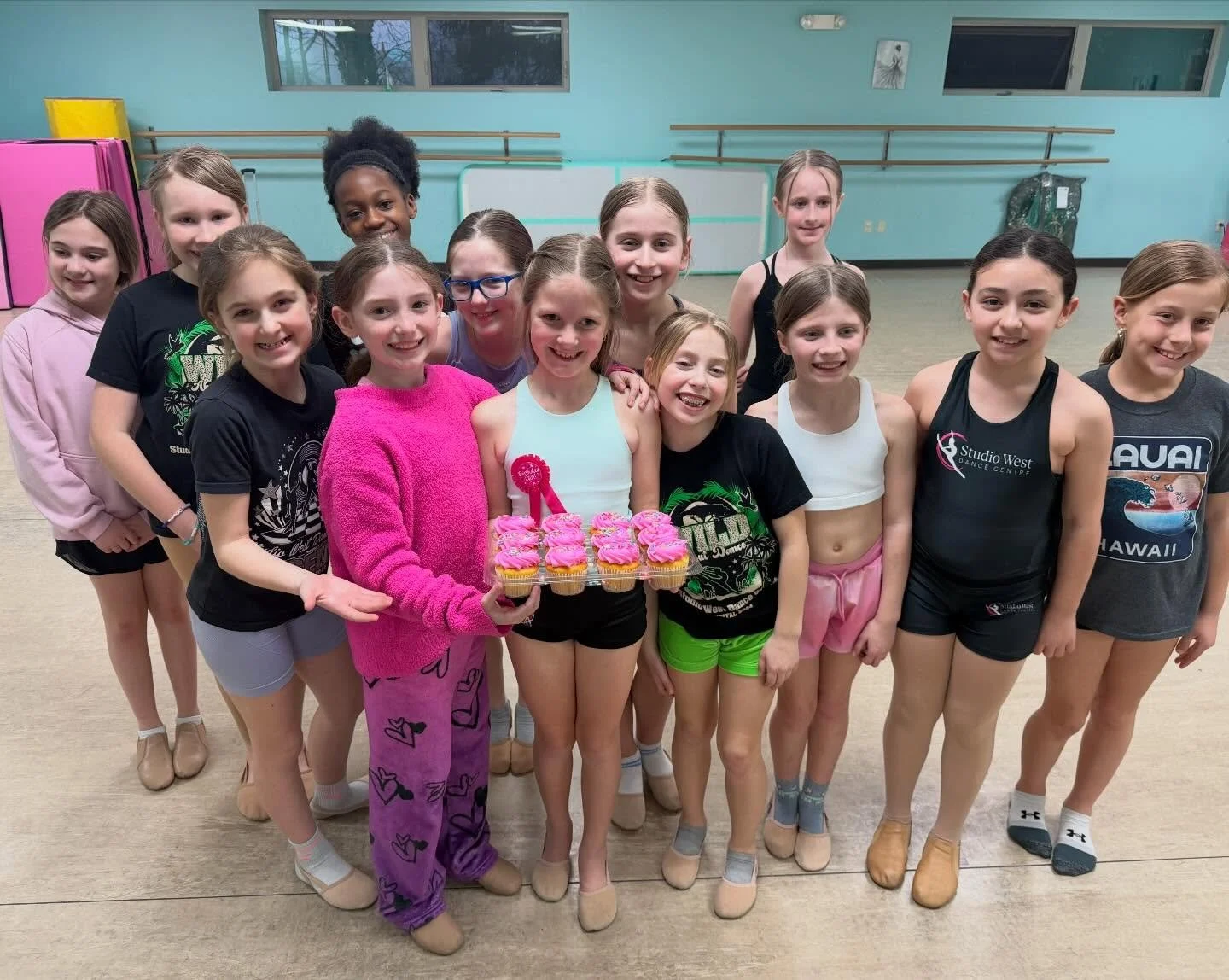 Celebrating a birthday with your dance family is the best! 🩷🖤🩷🖤