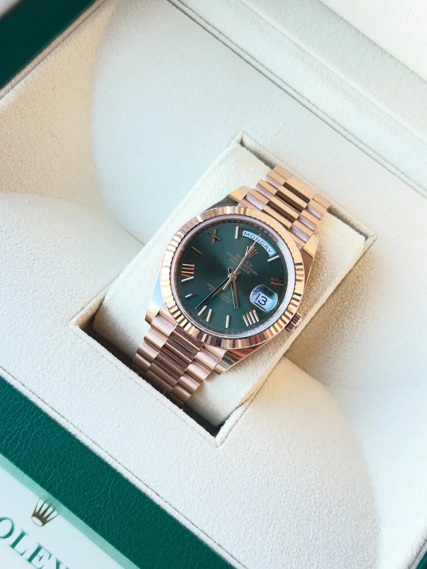 228235 rose gold olive Day-Date 🫒 🌹 

Available now.

With gold prices at an all time high, these are only going up. 📈 

#228235 #228235green #rolex #daydate #rolexpresident #luxury #luxurylifestyle #luxurywatches #goldwatch #watchesofinstagram #w