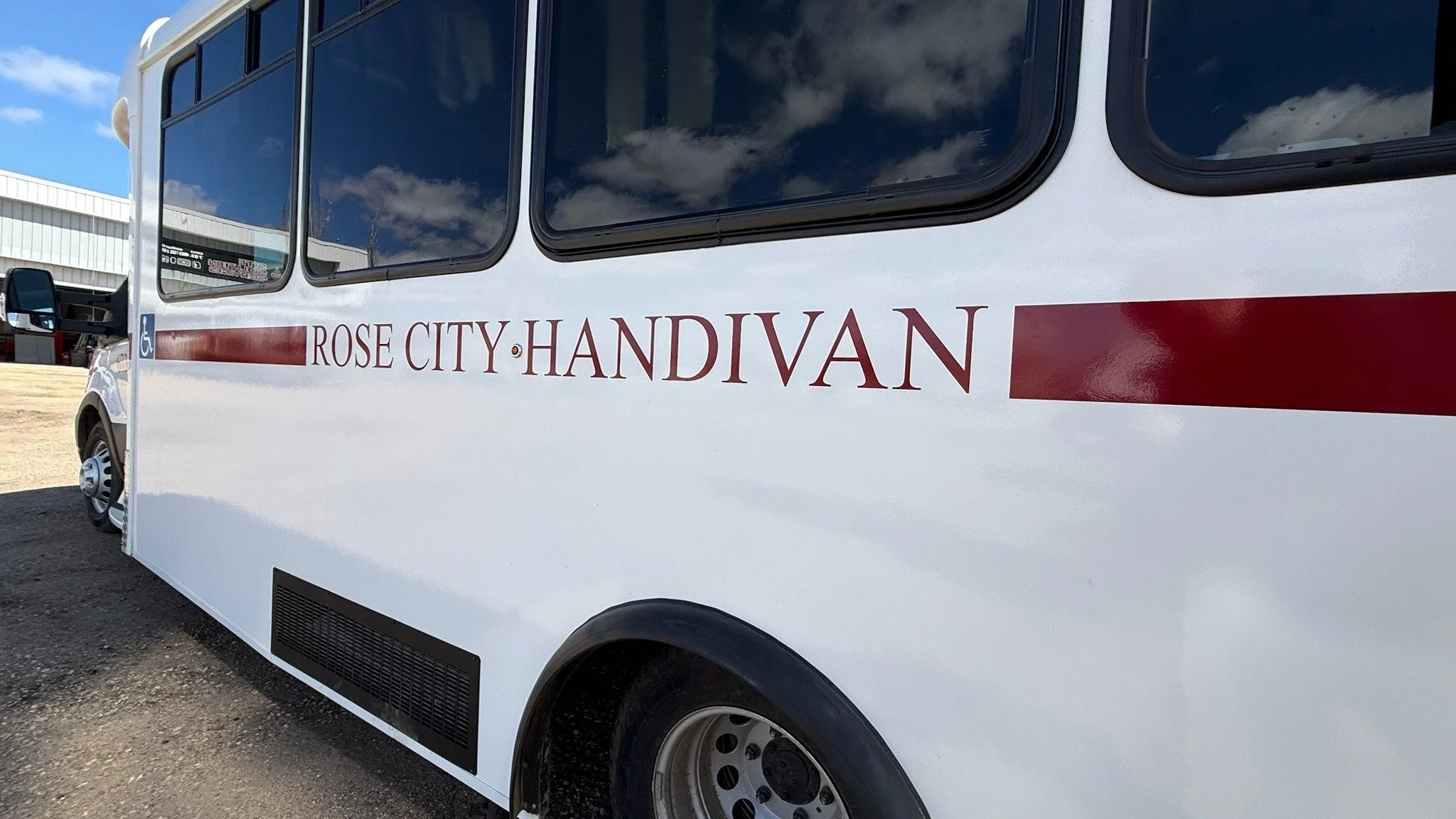 Big shoutout to Rose City Handivan we got them dialed in with a full decal refresh and looking sharp on the road.

Need your fleet branded right? We&rsquo;ve got you!