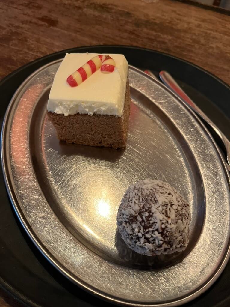 Fika at Lilla Kafferosteriet