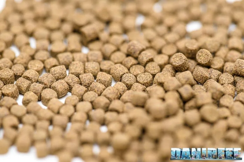 hikari-marine-s-1.76oz-50g-small-pellet-25210 2de2.jfif