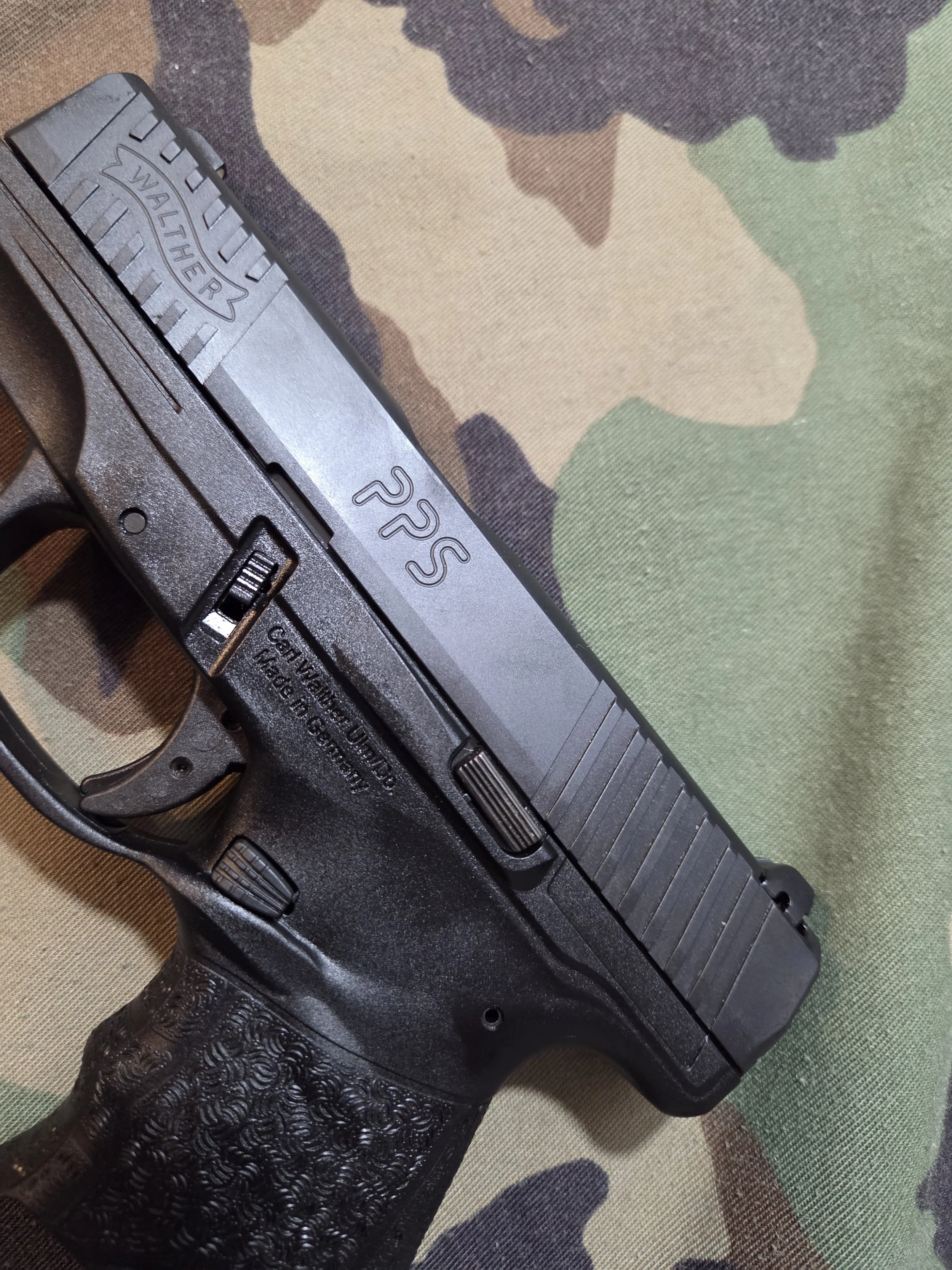 WALTHER PPS M2: LIVE TO DIE ANOTHER DAY