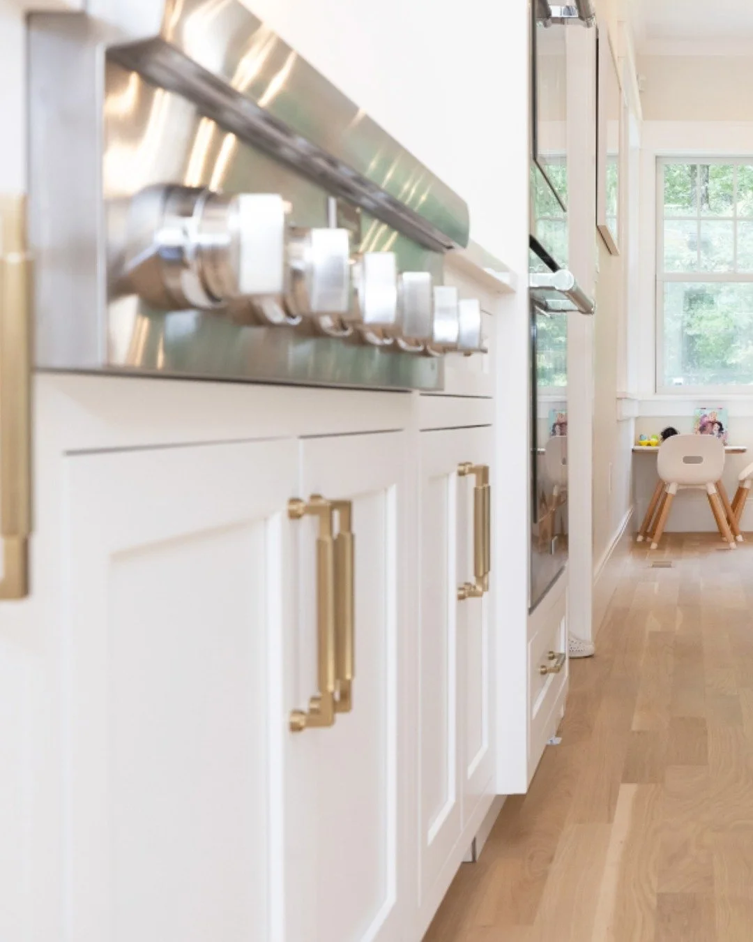 This kitchen was built to shine, plenty of natural light, a spacious island for entertaining, and details that bring both warmth and elegance.

It&rsquo;s the kind of space that makes cooking, gathering, and everyday living feel a little more special