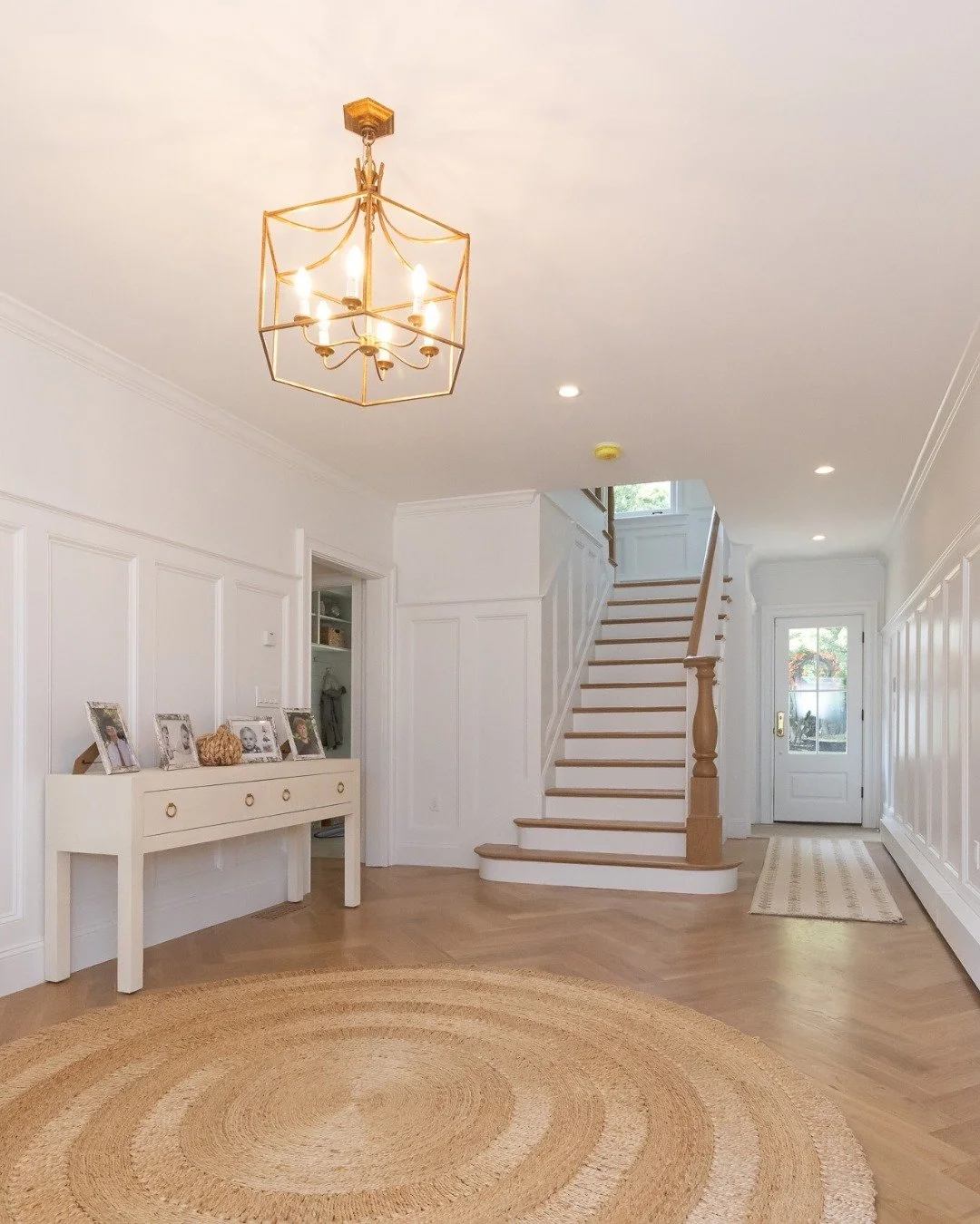 Designed to welcome you home.

This entryway balances classic millwork, natural light, and a functional layout that flows beautifully into the rest of the home.

#ShepardConstruction #DesignBuild #BuiltByShepard #SouthShoreBuilders #SouthShoreMA