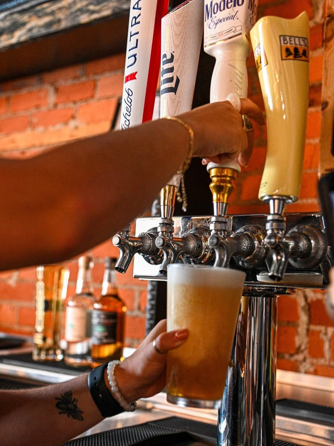 Crisp. Cold. Always flowing 🍺
From the pour to the first sip &mdash; this is how Midtown does beer.

Open today 9am-3pm.
View full drink menu: Link in Bio

#MidtownSocial #DetroitMI #BeerLovers #DetroitDrinks #CollegeTownVibes