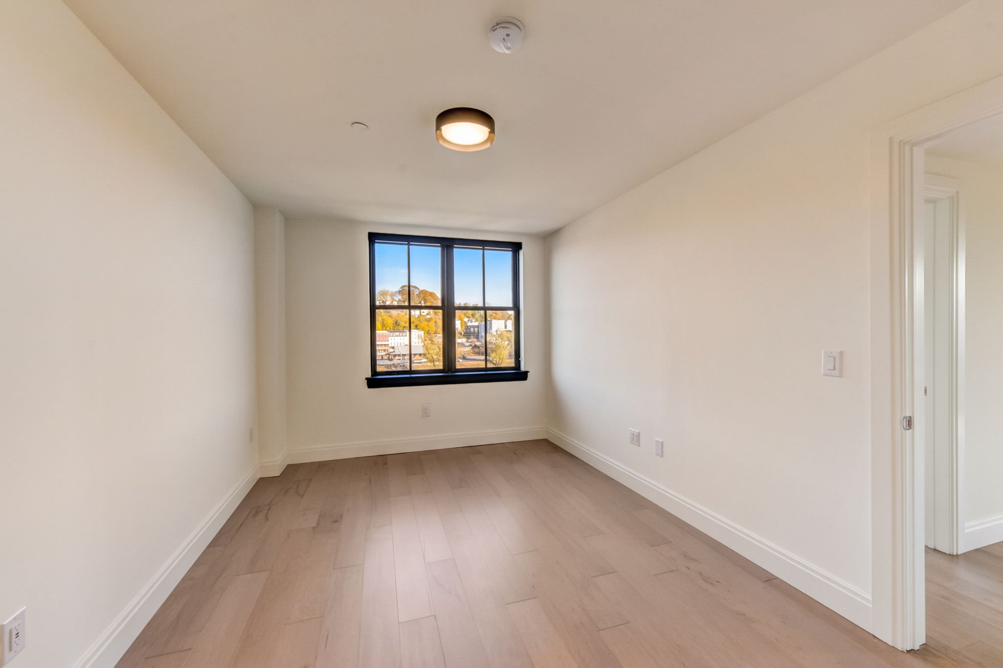 31-web-or-mls-Northampton-St-031.jpg