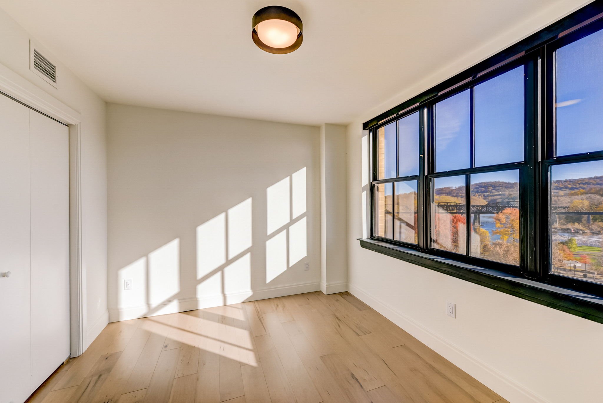 27-web-or-mls-Northampton-St-027.jpg