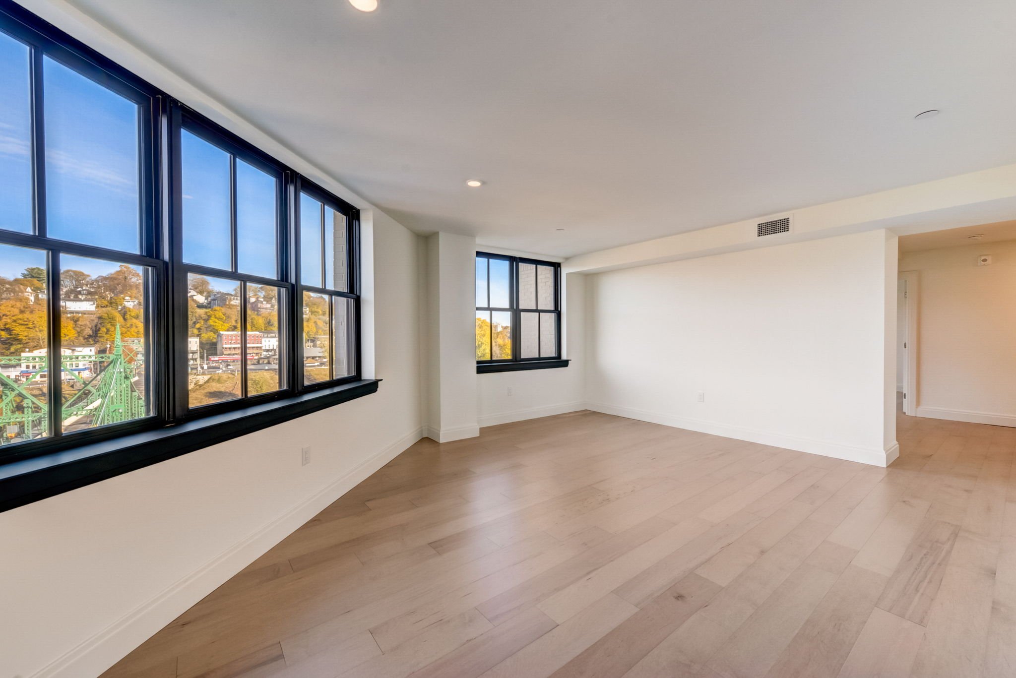 18-web-or-mls-Northampton-St-018.jpg