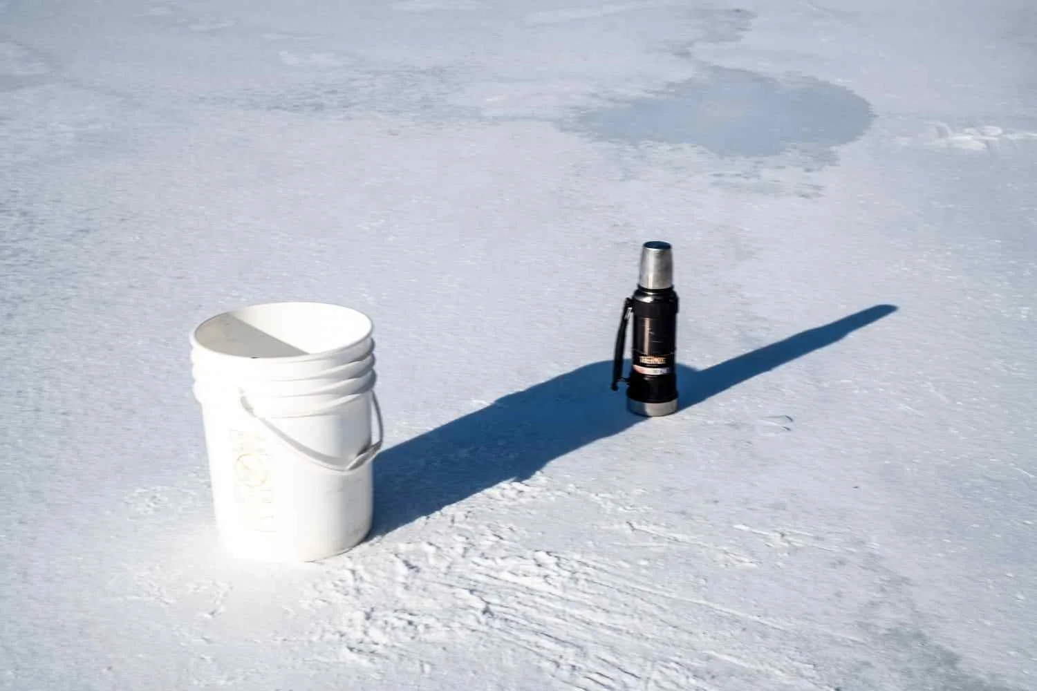 Bucket for a seat, Thermos.