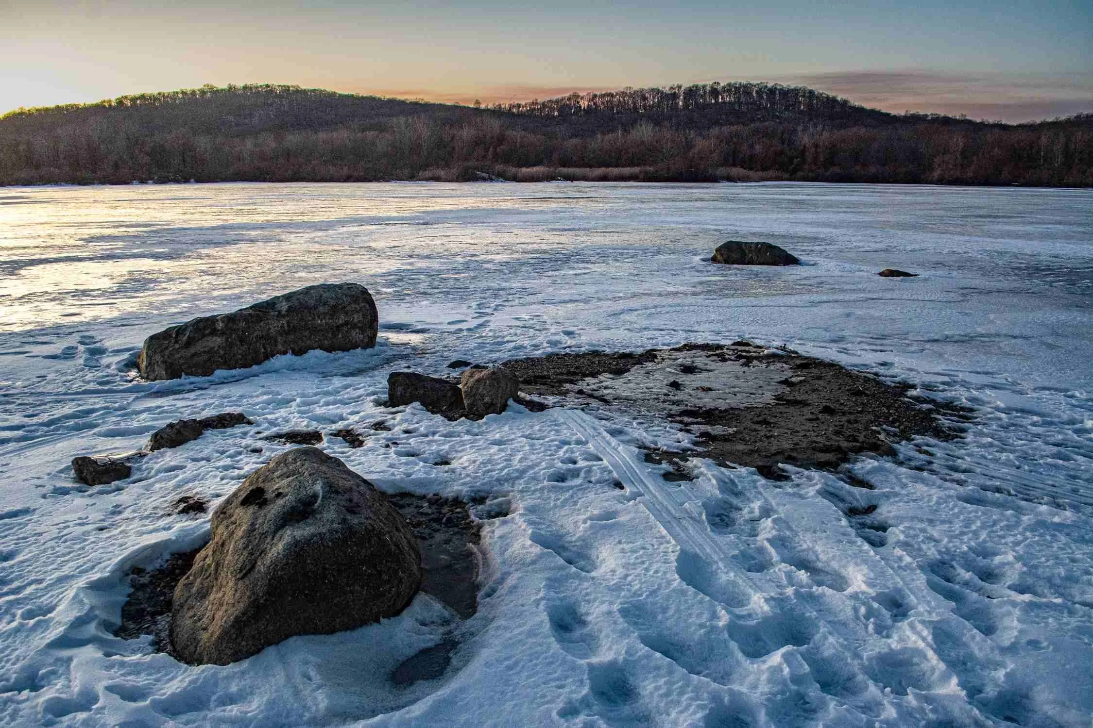 Public lakes are among the most majestic.