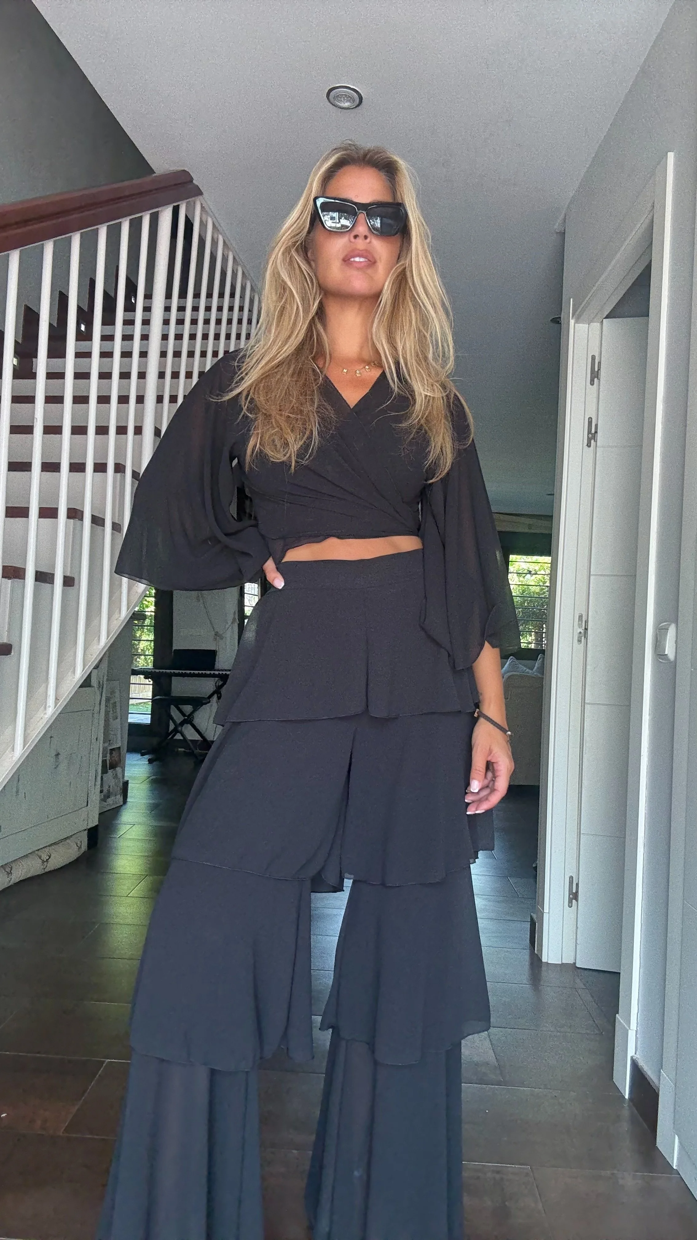 Top Crop de Gasa Cruzado "Aura Black"