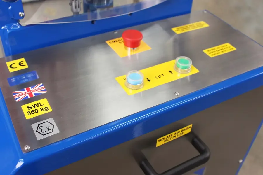 detail of the pneumatic controld