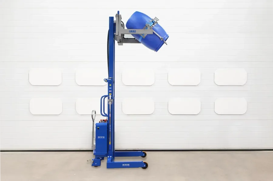 telescoping lift model of electric drum pourer