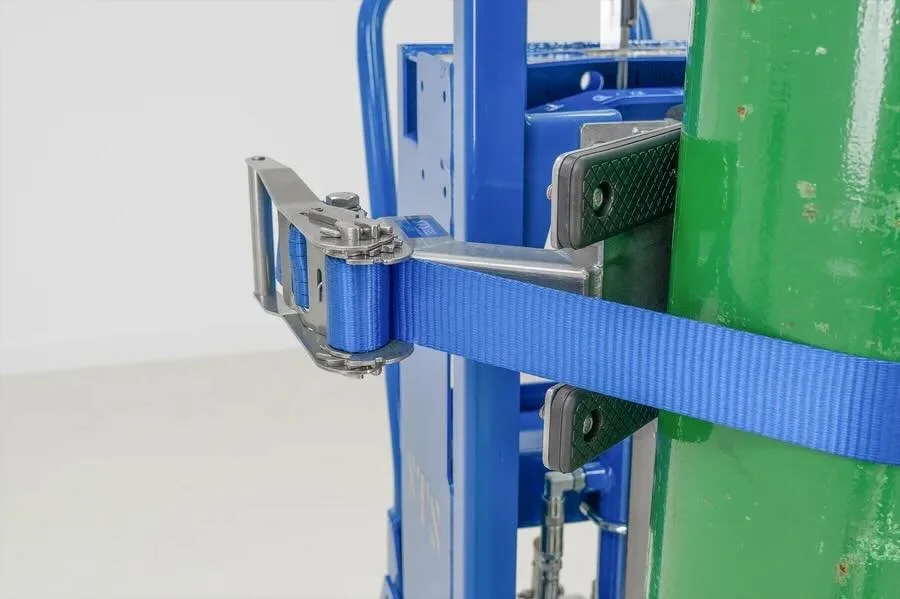 Ratchet detail for closure