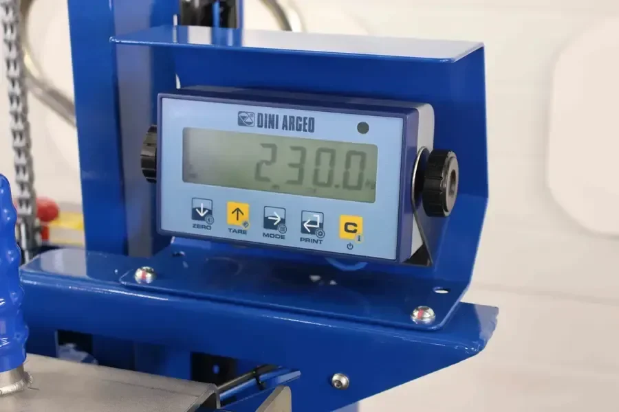 detail image of the digital weigh scale