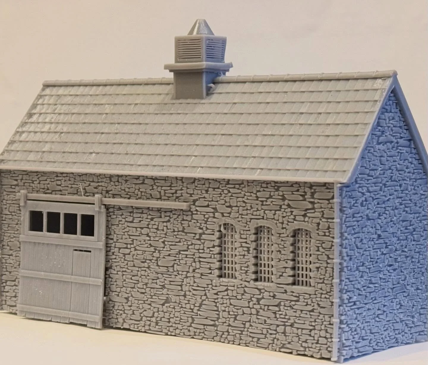 Getting the photographs ready to upload to eBay on this workshop building.